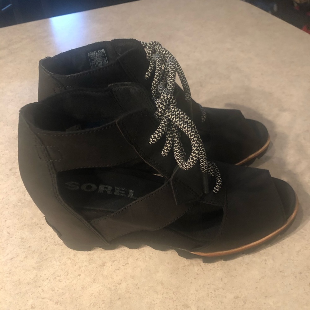 Sorel Joanie Lace Wedge Sandal - NWOB